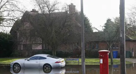 Темза потече из Лондон