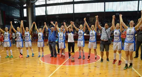 Фенове и шампионки празнуваха заедно в &bdquo;Елит&ldquo;