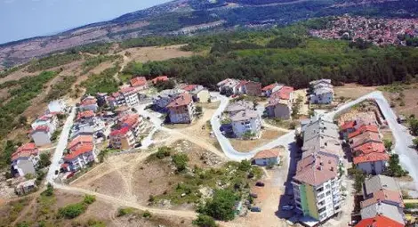 Конфискуват палати, маскирани като ливади Конфискуват палати, маскирани като ливади