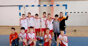 Мартенската школа в хандбала отново на национални финали