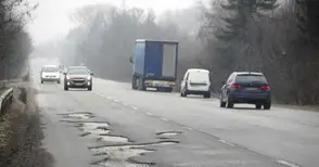 Само 28 км в областта предвидени за цялостно преасфалтиране