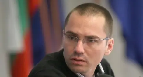 Евродепутатът Джамбазки пътува за ГКПП Кулата