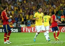 Тиаго Силва се объркал, дал вота си за Меси