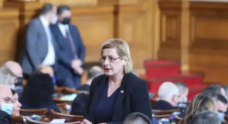 Антон Тонев: Заседанието на здравната комисия е редовно, поемам отговорност за неуведомените депутати