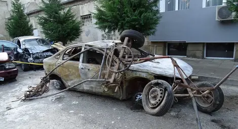 &bdquo;Лада&ldquo; блъсна на Е-79 каруца с две деца, след което изгоря напълно