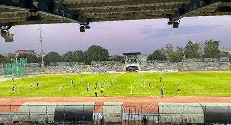 „Дунав“ се самоуби срещу „Етър“ с трагичен и наивен футбол „Дунав“ се самоуби срещу „Етър“ с трагичен и наивен футбол