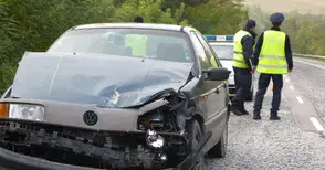 Неизвестен предизвика двоен удар със забранено изпреварване