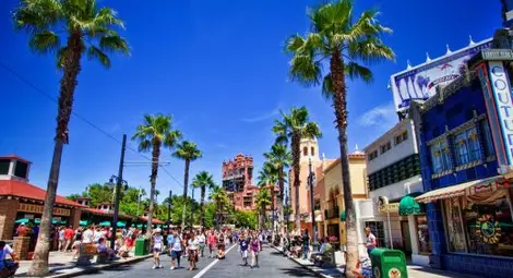 Сигнал за бомба в Холивуд! Евакуират хората