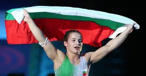 Биляна Дудова с 3 от 3 на тепиха във Франция