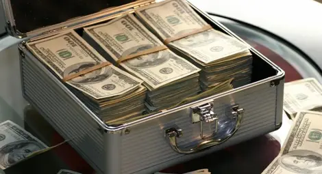 Над 5 милиона души са станали милионери в годината на пандемията от COVID-19