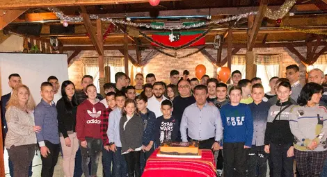 Славни шампиони в щангите споделиха празника на тежкоатлетите от &bdquo;Русе&ldquo;