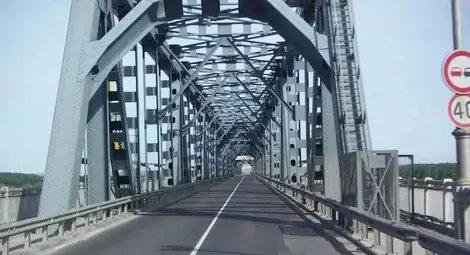 Осем нелегални емигранти открити на Дунав мост Осем нелегални емигранти открити на Дунав мост