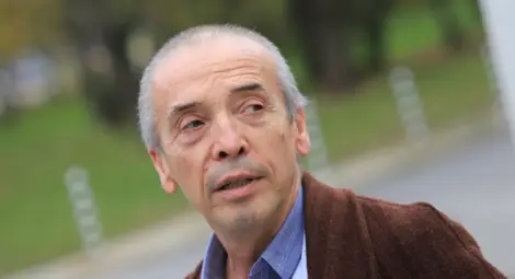 Доц. Мангъров: Нещата у нас ще приключат, преди да се натуткаме с ваксините