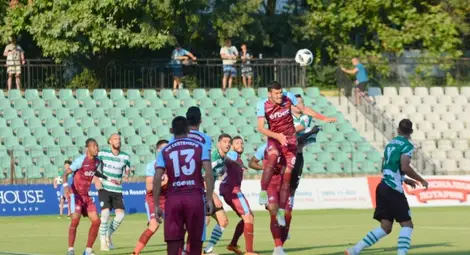 "Септември" разпиля "Черно море" насред Варна