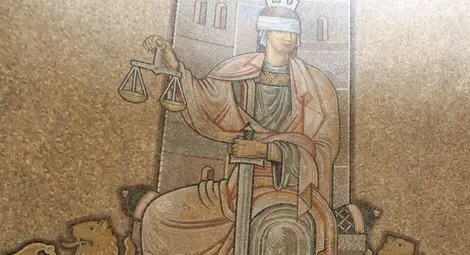 Лед пред Пантеона струва 2000 лева на общинската хазна