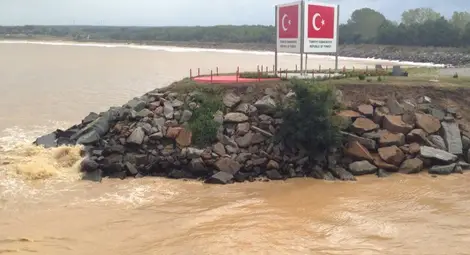 Резовската река е новият маршрут на мигрантите Резовската река е новият маршрут на мигрантите