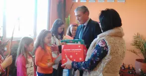 Коледари нарекоха здраве и берекет в Две могили