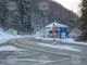 Проходът Шипка е заснежен от северната страна, пътят е опесъчен