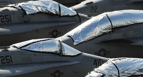 Липсата на пари приземи ВВС на САЩ