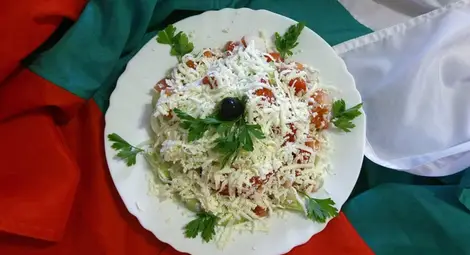 Какво издава любимата ви салата