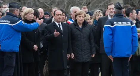 Меркел, Оланд и Рахой пристигнаха на мястото на катастрофата