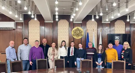 Младежкият парламент гостува на Общинския съвет в Русе