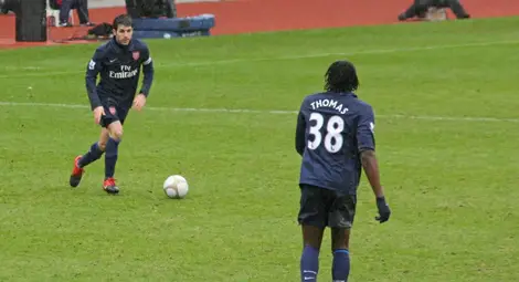 Барселона ще гледа да задържи Фабрегас и Масчерано на &bdquo;Камп Ноу&ldquo;