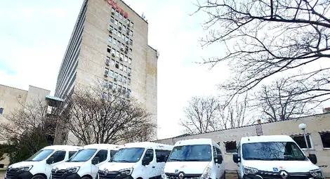 Болница &bdquo;Канев&ldquo; купи нови микробуси за пациентите на хемодиализа