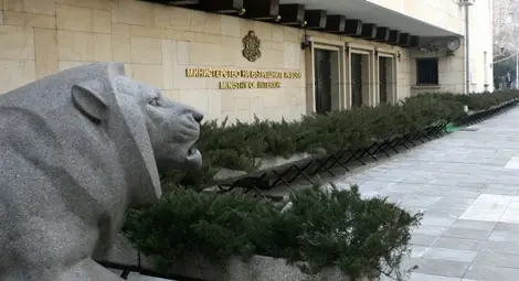 МВР не казва колко пенсионери работят в него