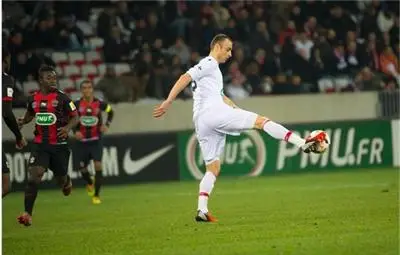 Бербатов близо до нов договор с Монако