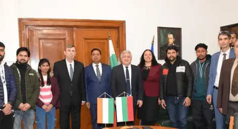 Посланикът на Индия посети Русенския университет