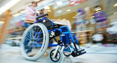 Част от хората с увреждания могат да останат без лична помощ