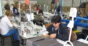 Фирми доставят платове със самолет  заради блокадата на турската граница