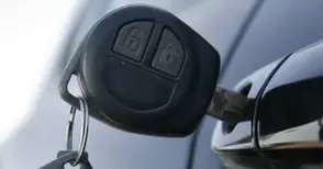 Дама остана без кола, защото я дала на водач без книжка