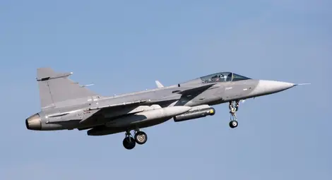 Предлагат да се отложи купуването на нови бойни самолети
