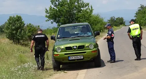 Полицаи и жандармерия охраняват черешовите масиви край Кюстендил