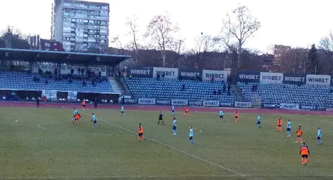 Людмил Киров: Ленард Малоуни  играе дисциплинирано като войник