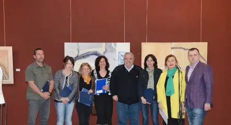 Скулпторката Нина Лишовска с приз от конкурса &bdquo;Алианц-България&ldquo;