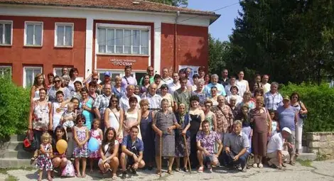 80 потомци на поп Парашкев се събраха за първи път в Белцов 80 потомци на поп Парашкев се събраха за първи път в Белцов