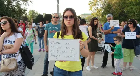 Протестът за чист въздух в Русе: Спим на смени, за да не се отровим през нощта