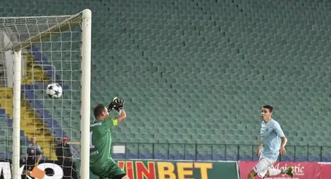 Как играха нашите