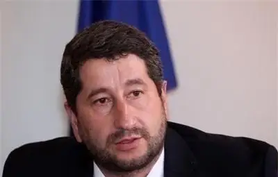 Протест в подкрепа на Христо Иванов на бул. "Цар Освободител" в столицата Протест в подкрепа на Христо Иванов на бул. "Цар Освободител" в столицата