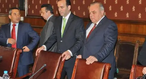 Бизнесът и синдикатите обявиха шефовете на БНБ за опасни за националната сигурност Бизнесът и синдикатите обявиха шефовете на БНБ за опасни за националната сигурност