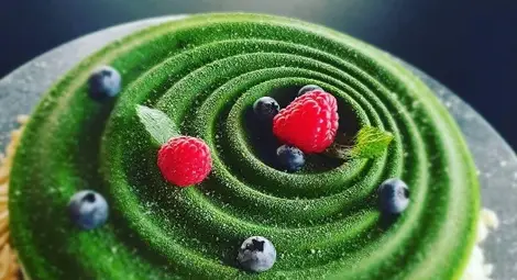 Обновената механа &bdquo;Царско село&ldquo; вдига  настроението и изкушава с вкусни ястия и десерти