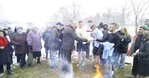 Десетокласник от Две могили  улови кръста в Черни Лом