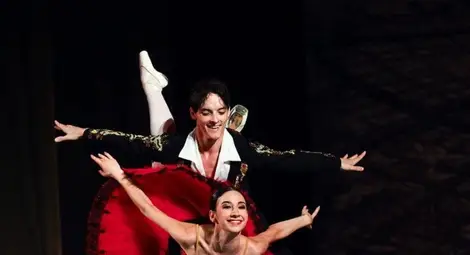 Русенската опера чества юлибея на проф. Хикмет Мехмедов с балета "Дон Кихот" /галерия/