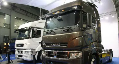 КАМАЗ и Daimler ще пуснат тестова серия нови камиони през 2013 година