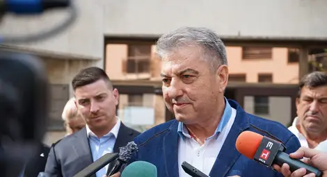 Генерал Иван Иванов е кандидатът за кмет на Русе от ГЕРБ, Алисе Муртезова води листата за общински съветници Генерал Иван Иванов е кандидатът за кмет на Русе от ГЕРБ, Алисе Муртезова води листата за общински съветници