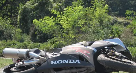 Моторист пострада след отнето предимство на бул."България"