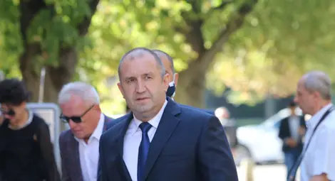 Радев с още един отрицателен тест, пожела бързо възстановяване на всички Радев с още един отрицателен тест, пожела бързо възстановяване на всички